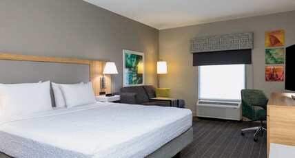 Hampton Inn Suites Port St Lucie, West Room Type - 1 KING STUDY W  SOFABED NS