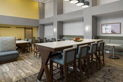 Hampton Inn & Suites by Hilton Omaha Southwest-La Vista