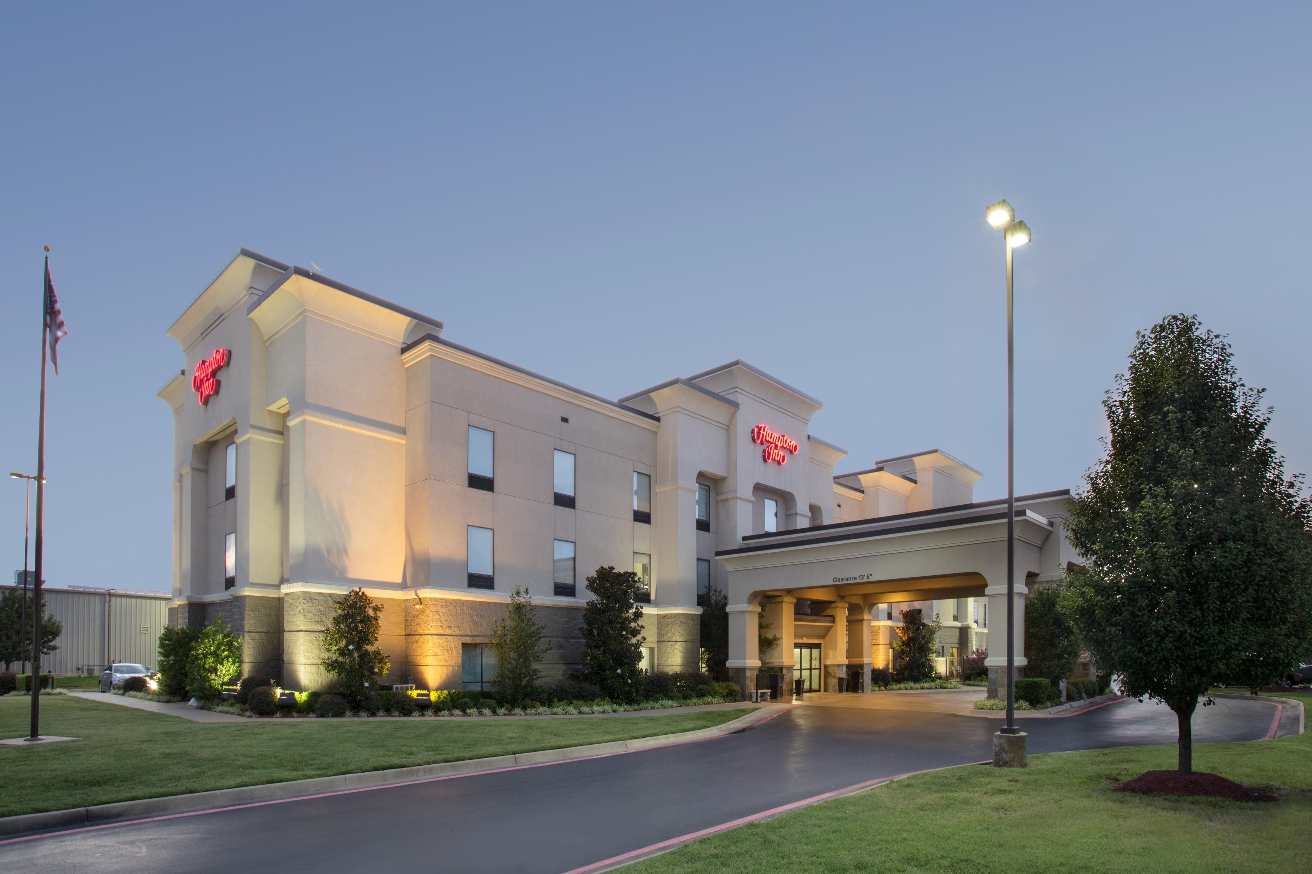 Hampton Inn by Hilton Siloam Springs - Tap to explore photos
