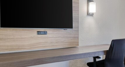 Best Western Lake Okeechobee Room Type - 2 Double Beds, Non-Smoking, Upstairs, High Speed Internet Access, Microwave And Refrigerator, Full B Best Western Lake Okeechobee Room Type - 2 Double Beds, Non-Smoking, Upstairs, High Speed Internet Access, Microwave And Refrigerator, Full B