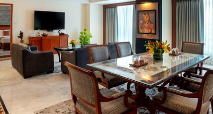 Eros Hotel New Delhi by IHG Room Type - 1 Bedroom Suite Jetted Bath