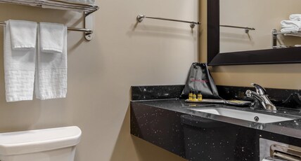 Best Western Plus Moose Jaw Room Type - 2 Queen Beds, Non-Smoking, Kitchenette, Microwave And Refrigerator, Pillowtop Bed, High Speed Intern Best Western Plus Moose Jaw Room Type - 2 Queen Beds, Non-Smoking, Kitchenette, Microwave And Refrigerator, Pillowtop Bed, High Speed Intern