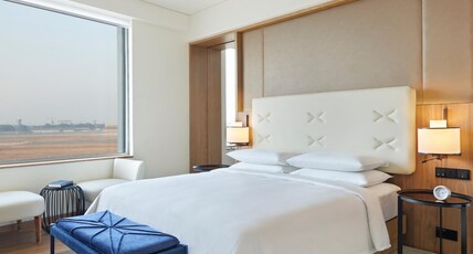 Andaz Delhi, by Hyatt Room Type - Andaz Large View Suite