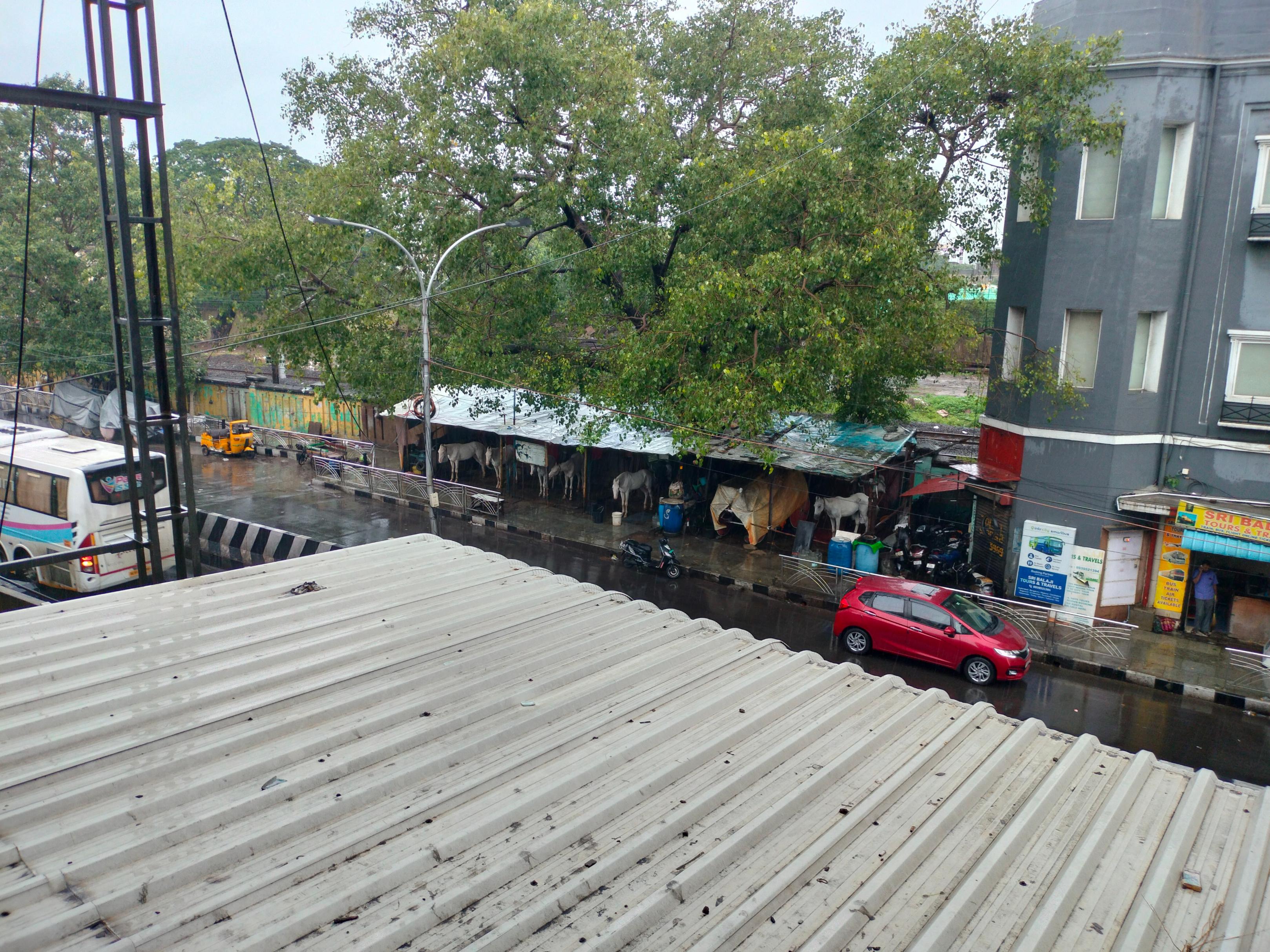 GRAND TOWER - Tap to explore photos