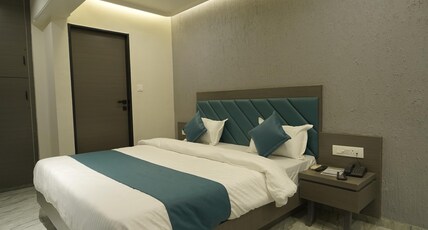 Hotel Repose Room Type - Non AC King Bed