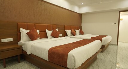 Hotel Repose Room Type - AC TRIPLE KING BED Hotel Repose Room Type - AC TRIPLE KING BED