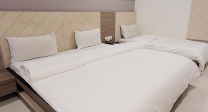 Hotel Grand Paradise Room Type - Deluxe Room Hotel Grand Paradise Room Type - Deluxe Room