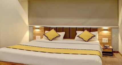 Hotel Diamond Plaza-Near Surat Railway Station Room Type - Deluxe Room Hotel Diamond Plaza-Near Surat Railway Station Room Type - Deluxe Room
