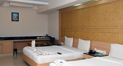 HOTEL VARSHAN INTERNATIONAL Room Type - VARSHAN SUITE