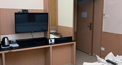 HOTEL VARSHAN INTERNATIONAL Room Type - CLASSIC ROOM