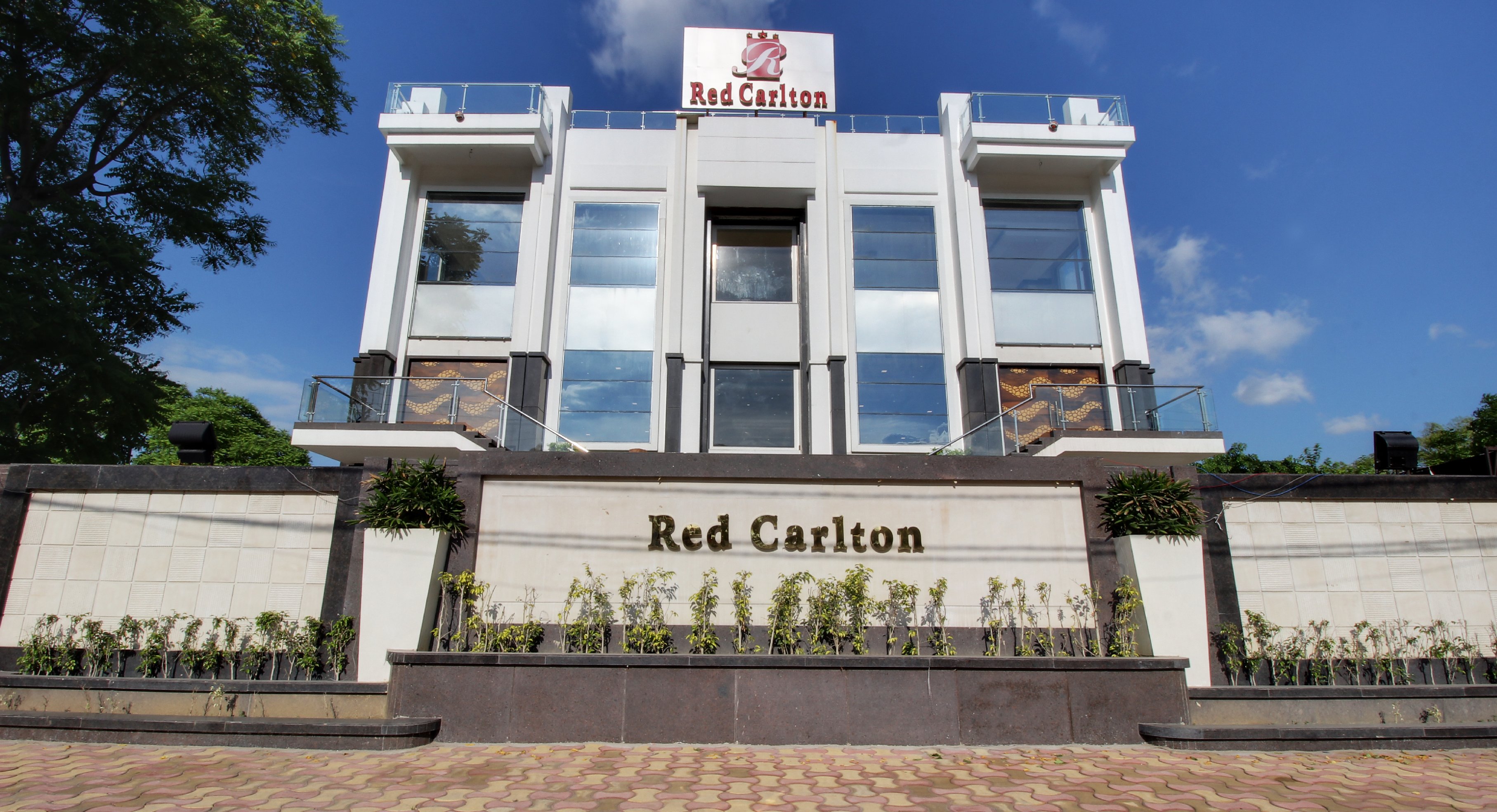 RED CARLTON BANQUETS AND HOTEL