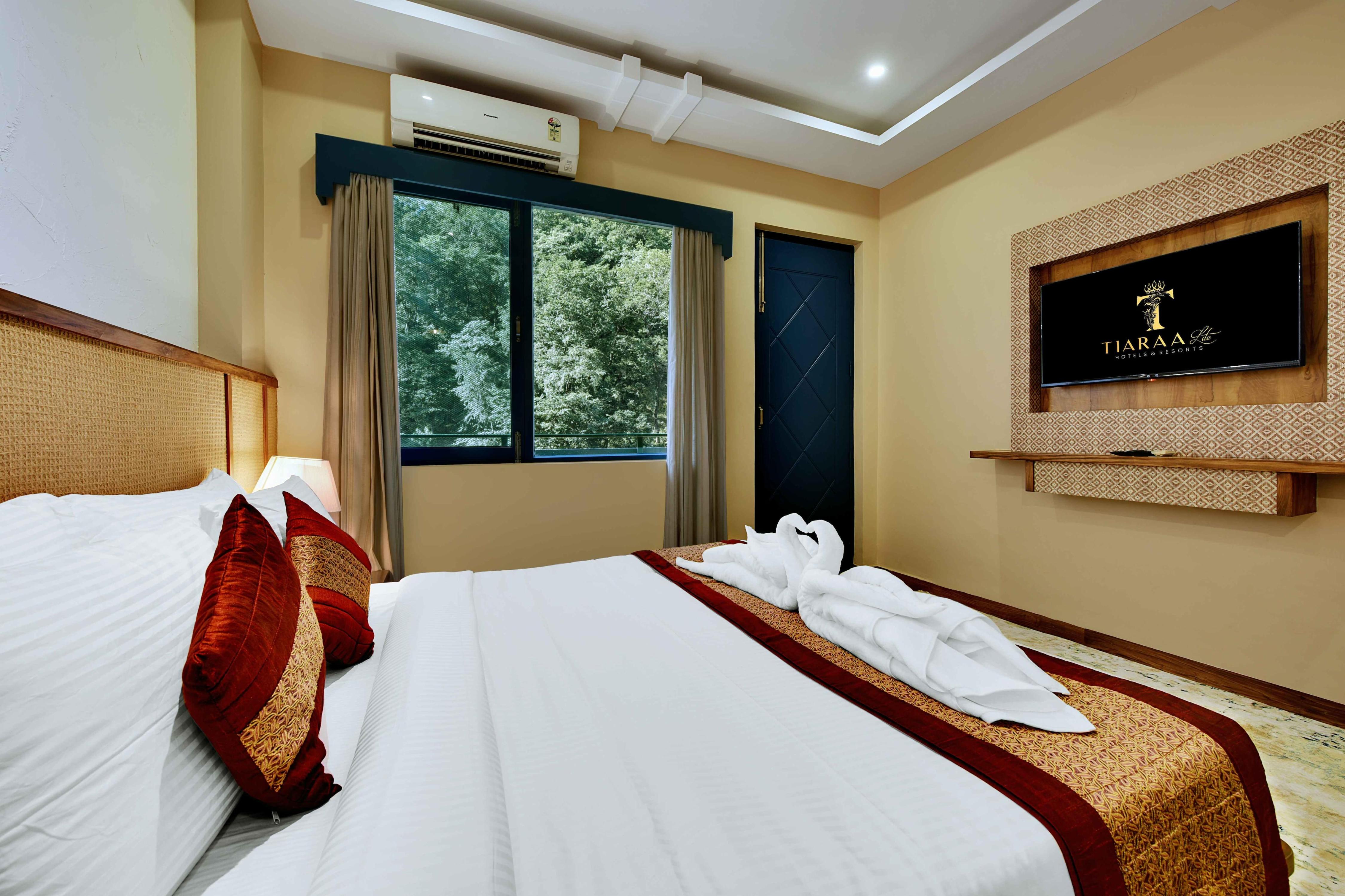 Tiaraa Lite  A Ganges Retreat - Tap to explore photos