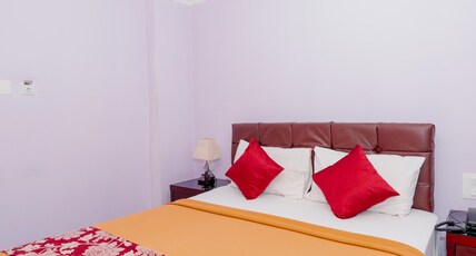 RATNA FOREVER Room Type - Deluxe Room