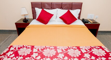 RATNA FOREVER Room Type - Executive Room