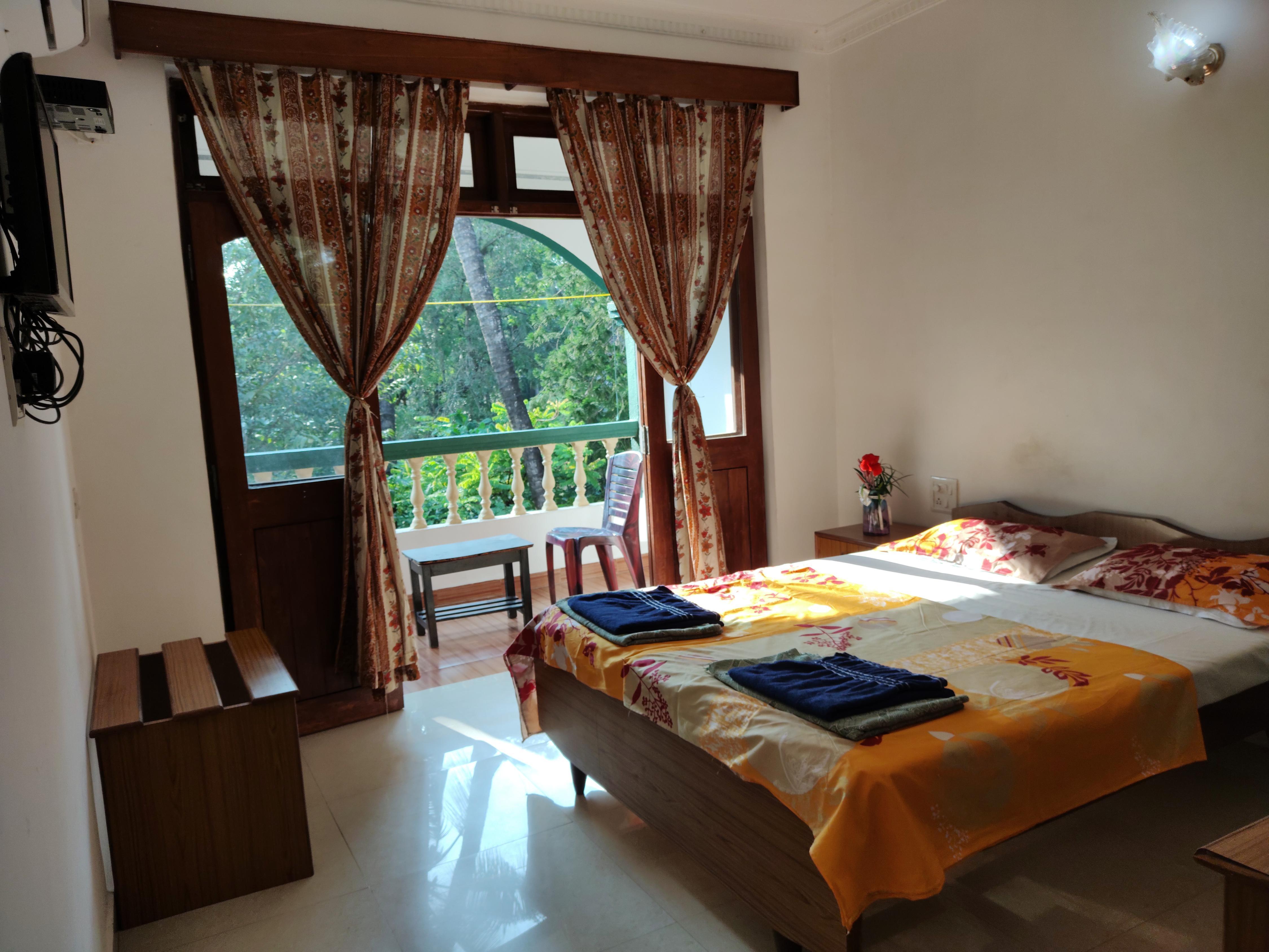 Hotel Kismat Mahal. Room Type - Deluxe Non Ac Double