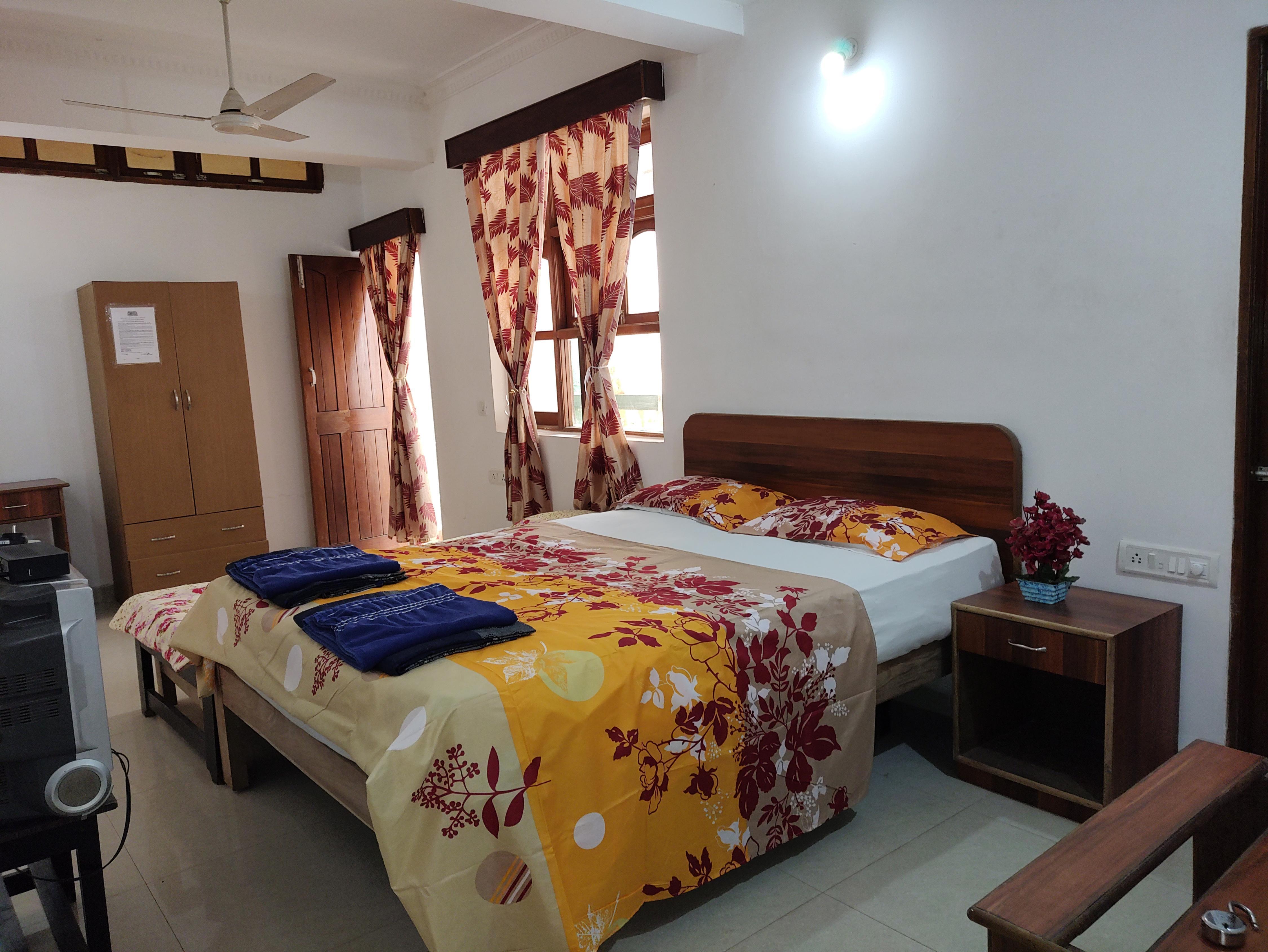 Hotel Kismat Mahal. - Tap to explore photos