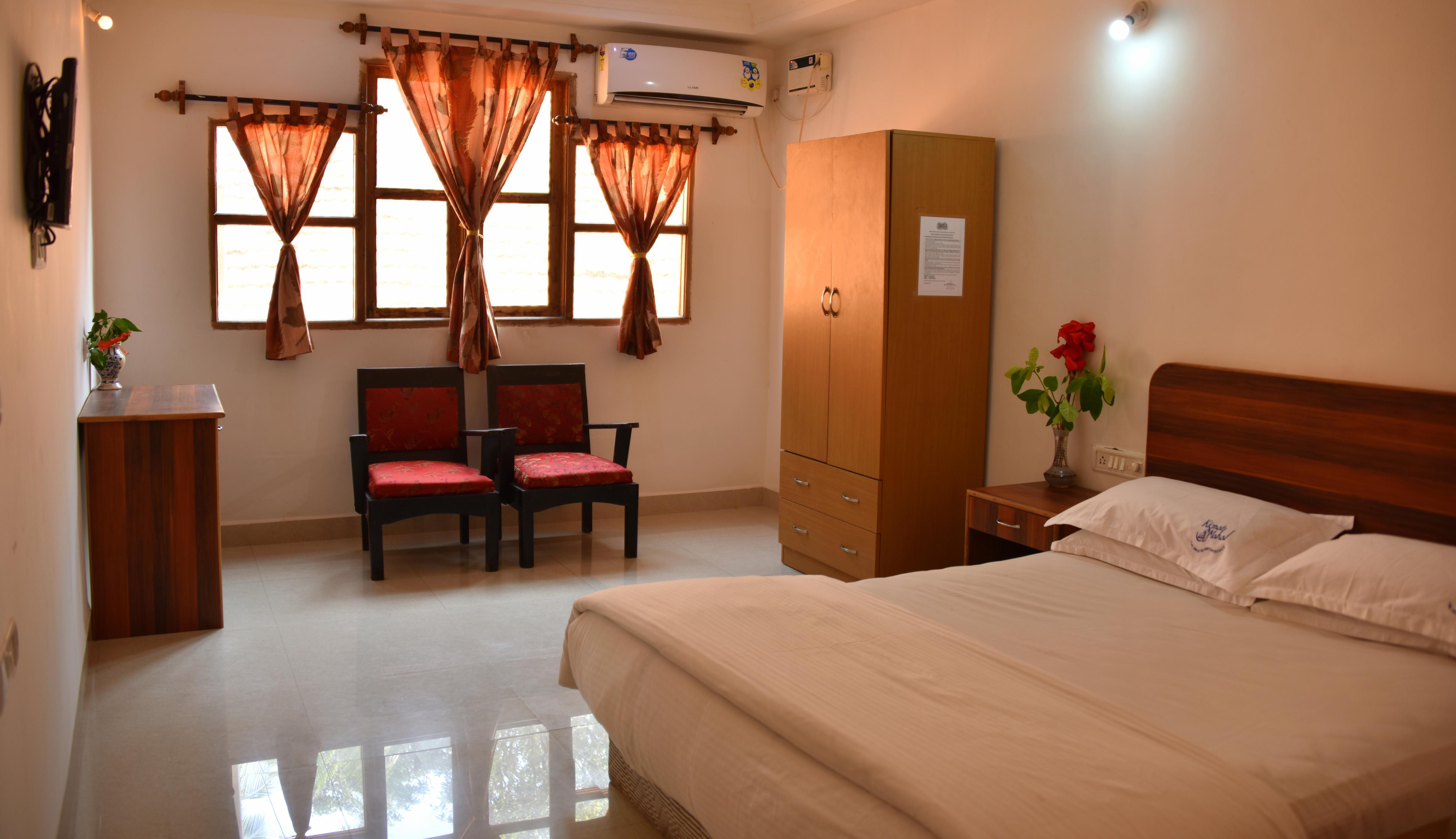 Hotel Kismat Mahal. Room Type - Deluxe AC Triple
