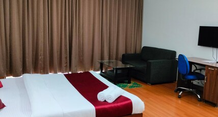 NP Hospitality Amanora Room Type - KING ROOM WITH ATTCH BALCONY-102