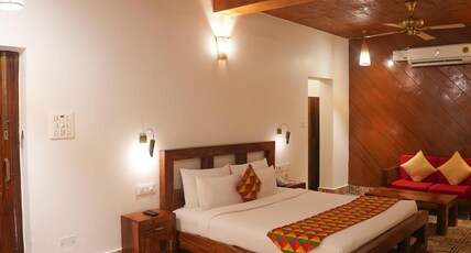 Sadda Pind Room Type - Deluxe Room With King Size Bed