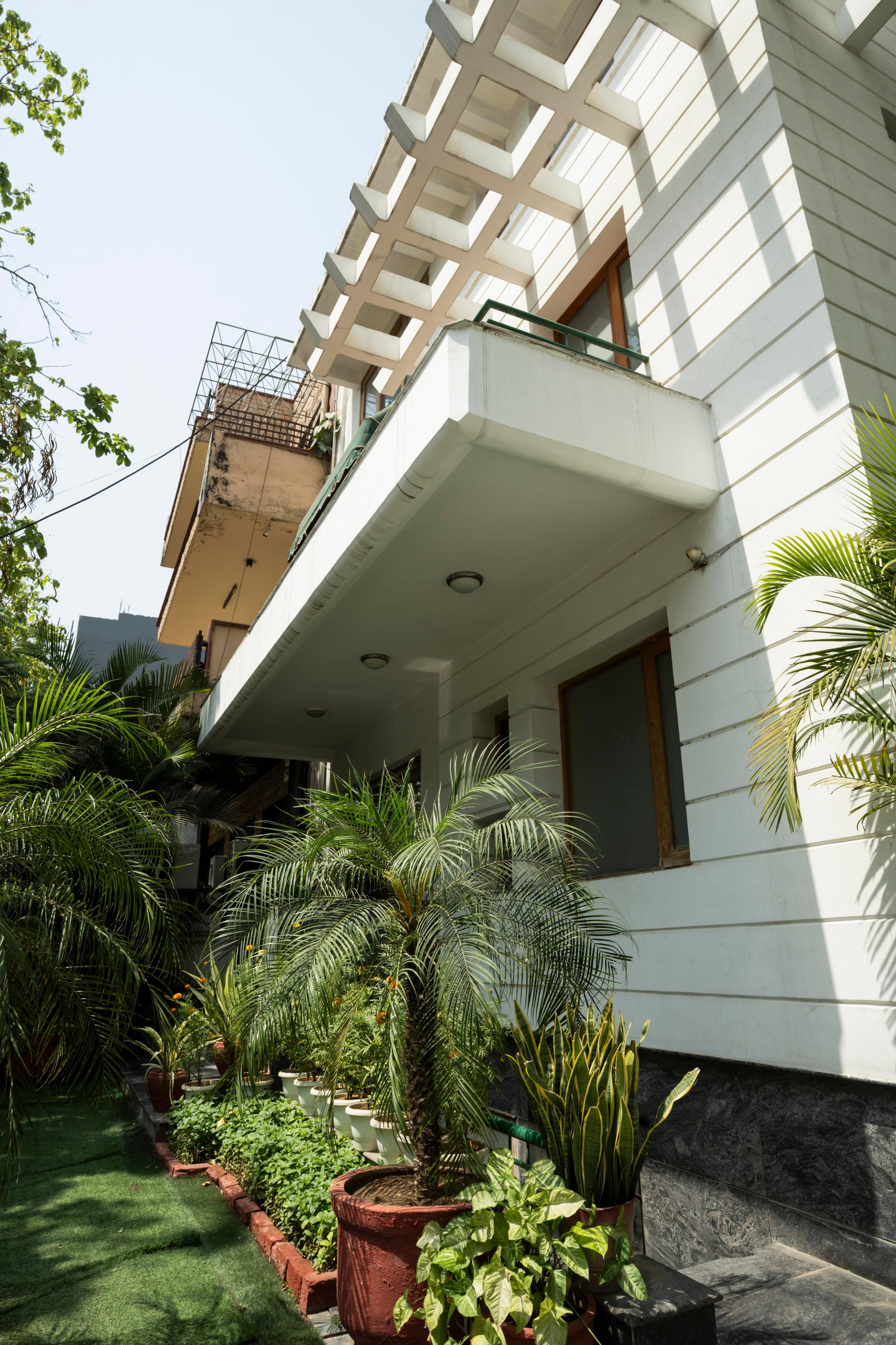 Ahuja Residency Cyber City I - Tap to explore photos