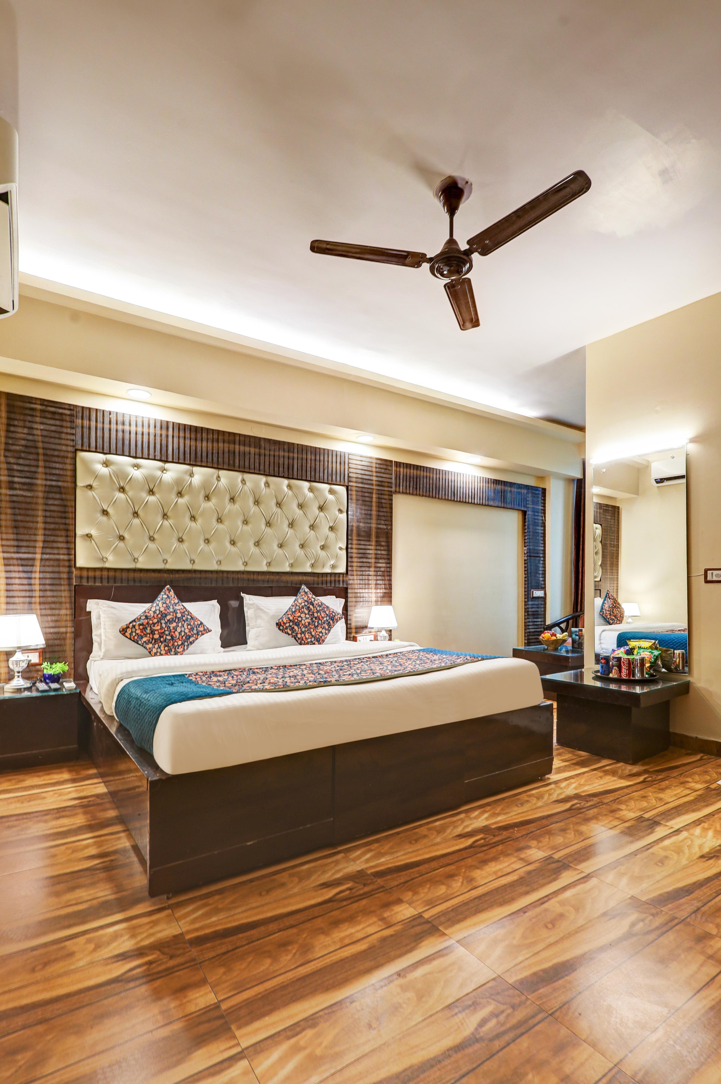Hotel Palm Grand - Naraina,Central Delhi - Tap to explore photos