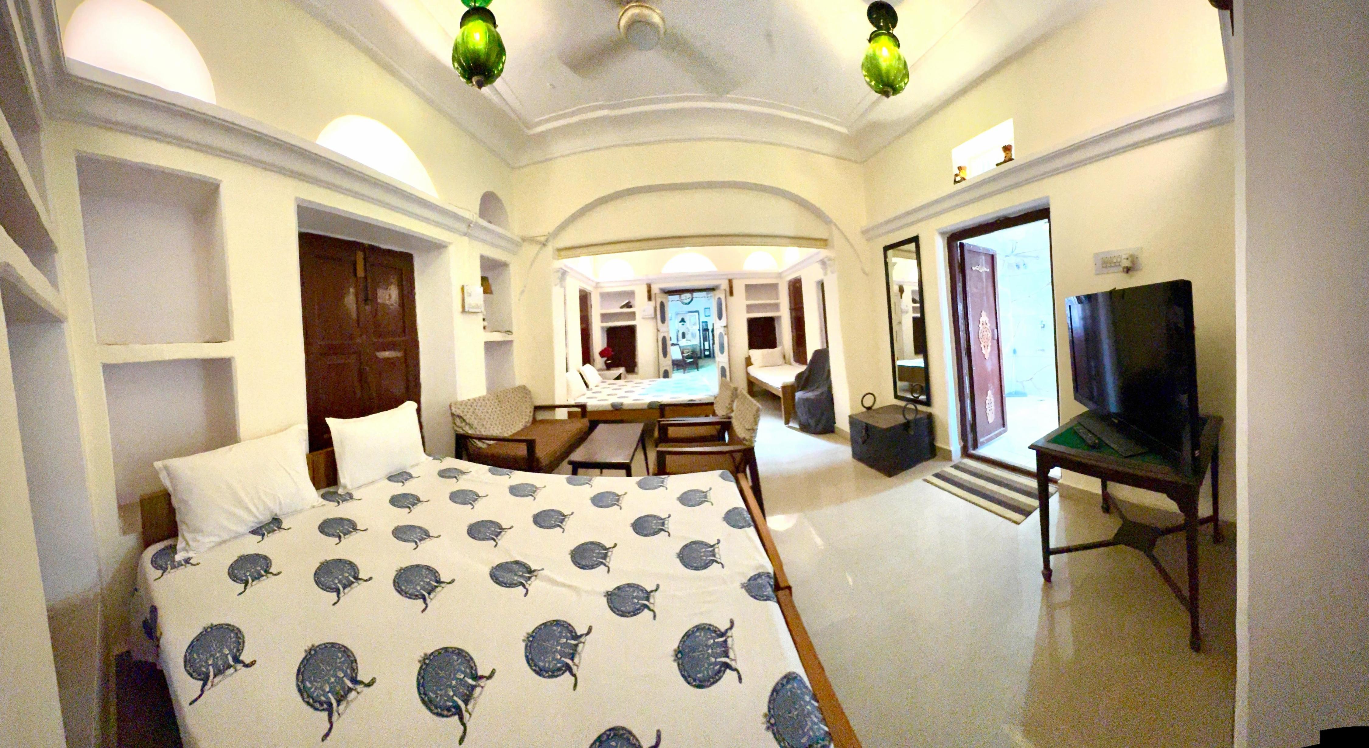 Natraj Paying Guest House Room Type - Family Room
