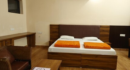 Hotel Moksha (500m From Ram Jhula) Room Type - Family Suite (3B)