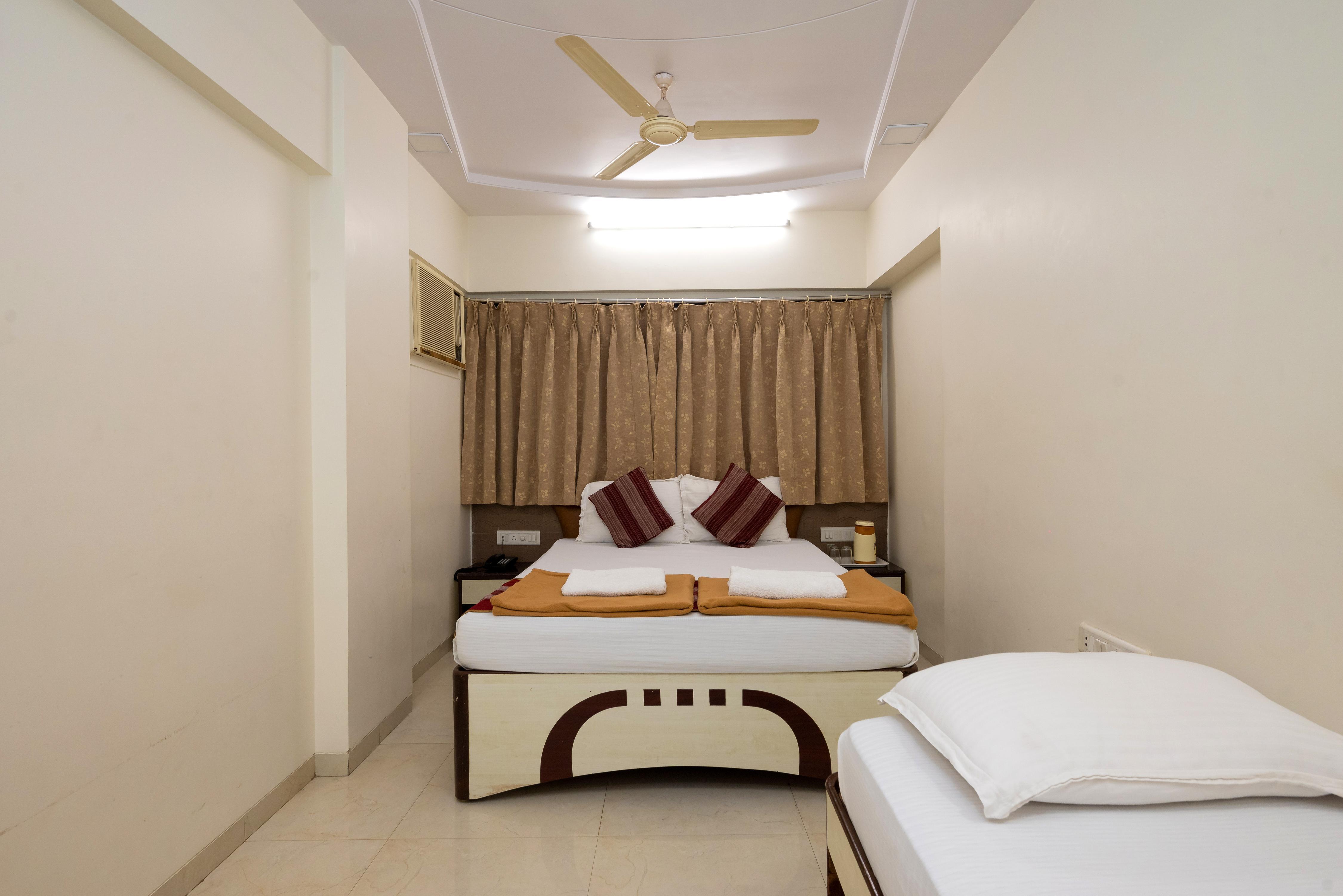 Kalpana Palace Room Type - Triple Standard Room