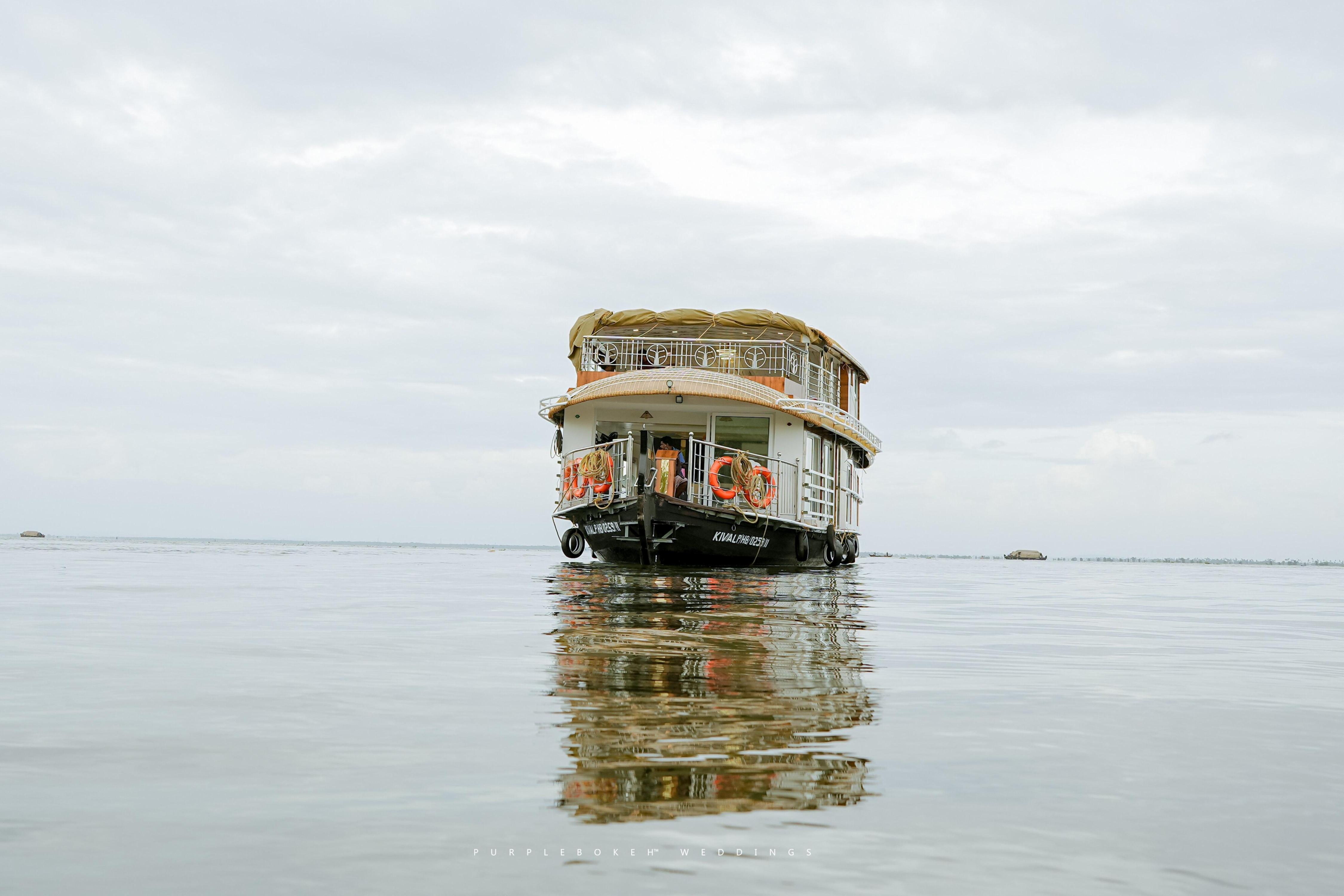 SREEKRISHNA HOUSEBOATS Room Type - Premium room with fulltime ac