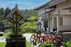 Green Leaves, The countryside Inn(8 kms from Ooty)