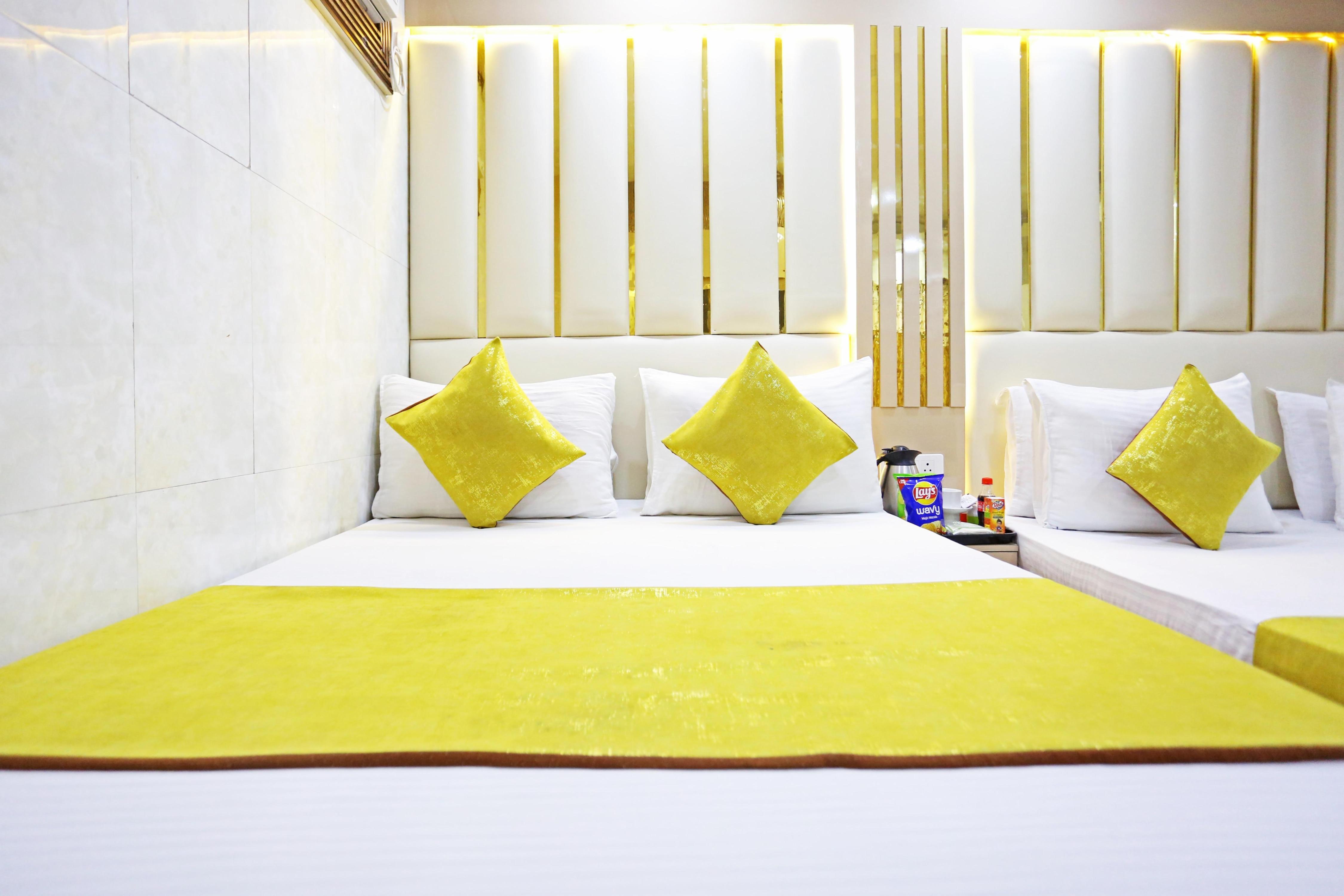 Hotel Preet Palace Nizamuddin By TRIINDIA Hospitality Room Type - Executive Triple Room