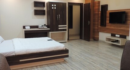 Hotel Kashish International Room Type - Superior Room Hotel Kashish International Room Type - Superior Room
