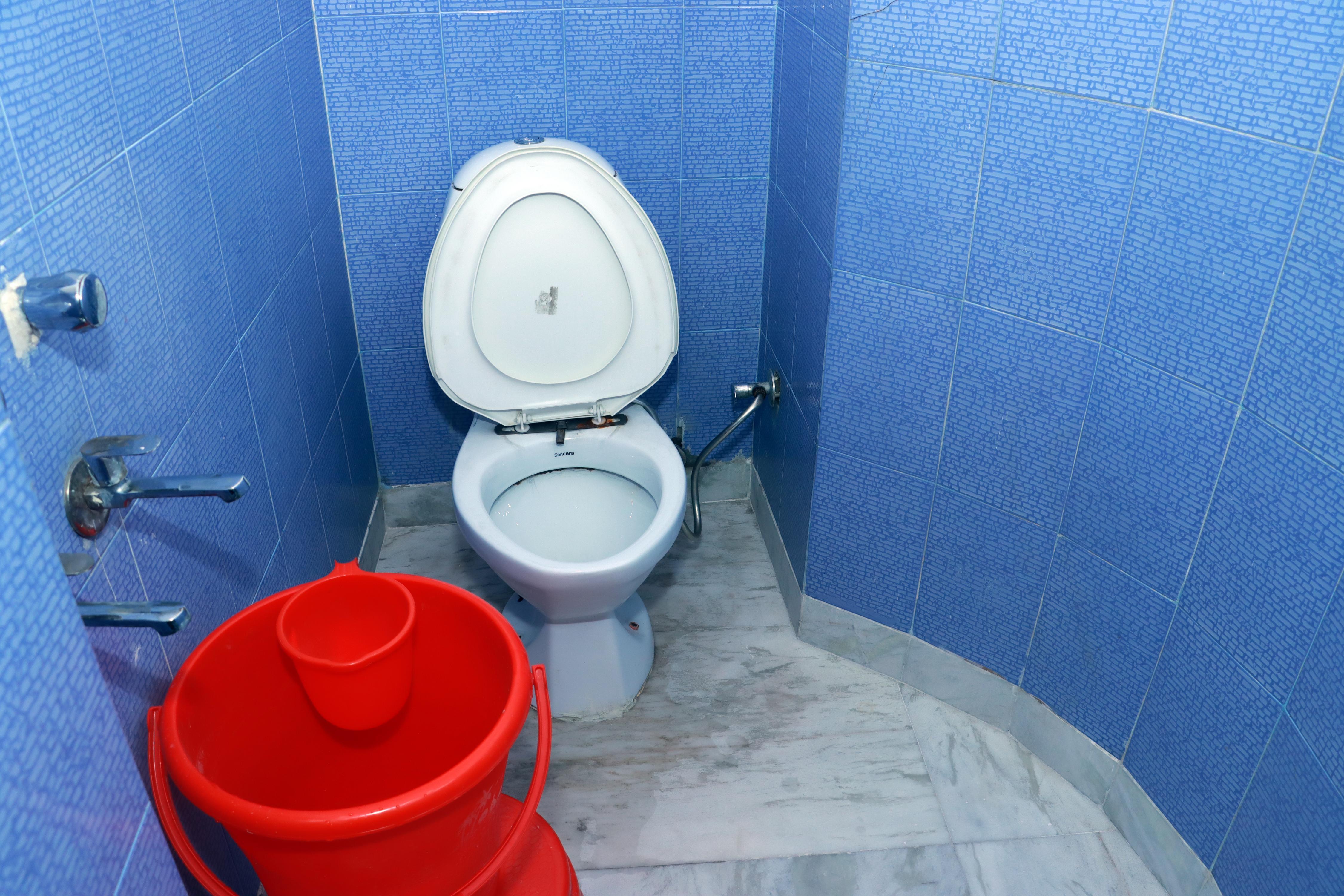 Hotel Gush @ New Delhi Railway Station - Tap to explore photos
