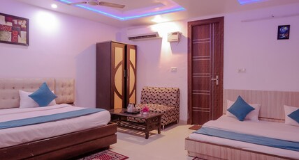 Little Pink Homestay | Rooms & Caretaker Room Type - Family Four Bed Room