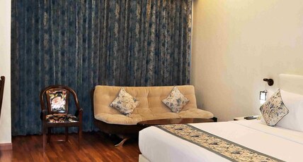 HOTEL GRAND MAPLE Room Type - Superior Room