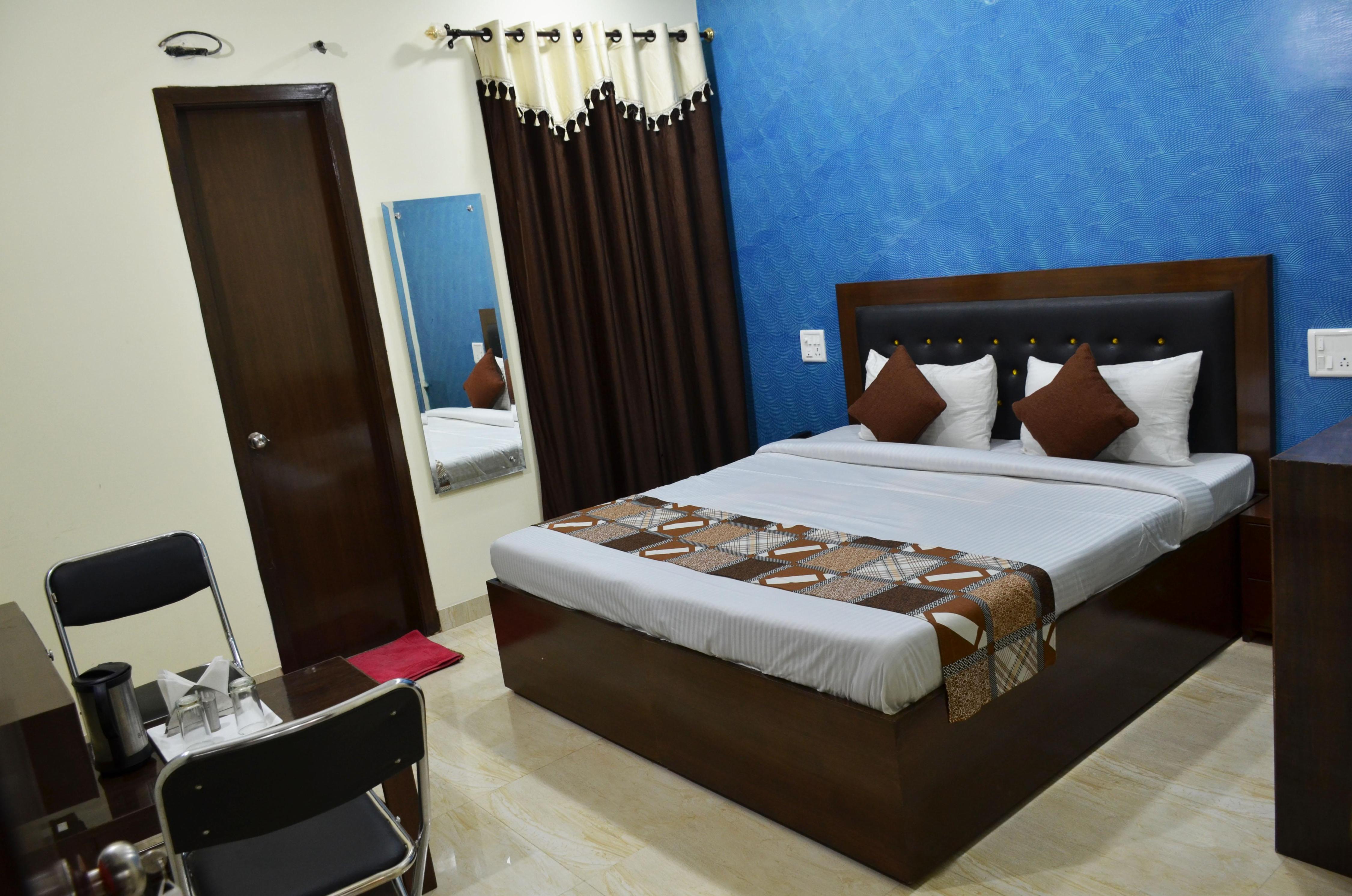 Hotel Kohinoor City Opposite Railway Station Chandigarh.
