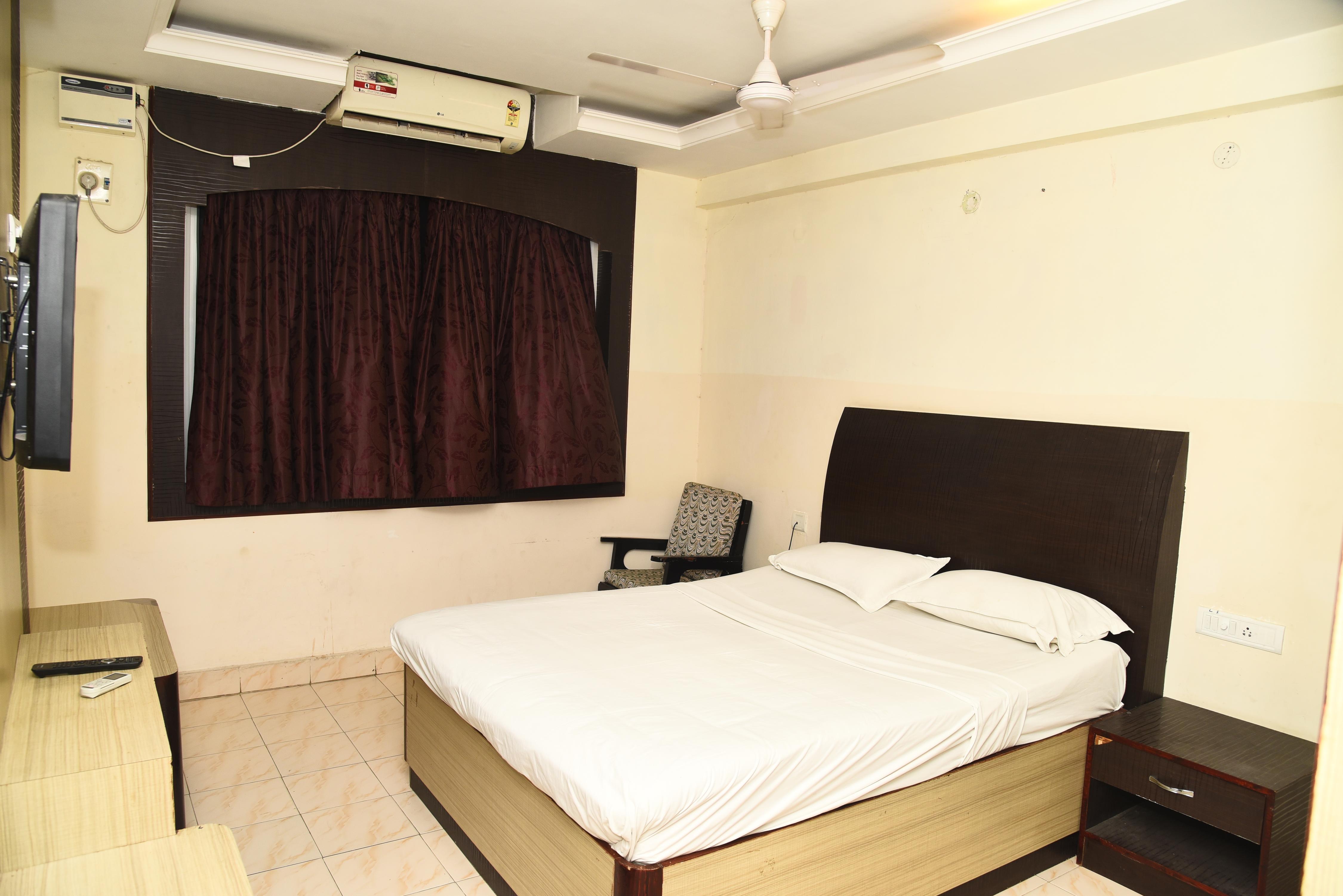 HOTEL MARS Room Type - Deluxe AC Room