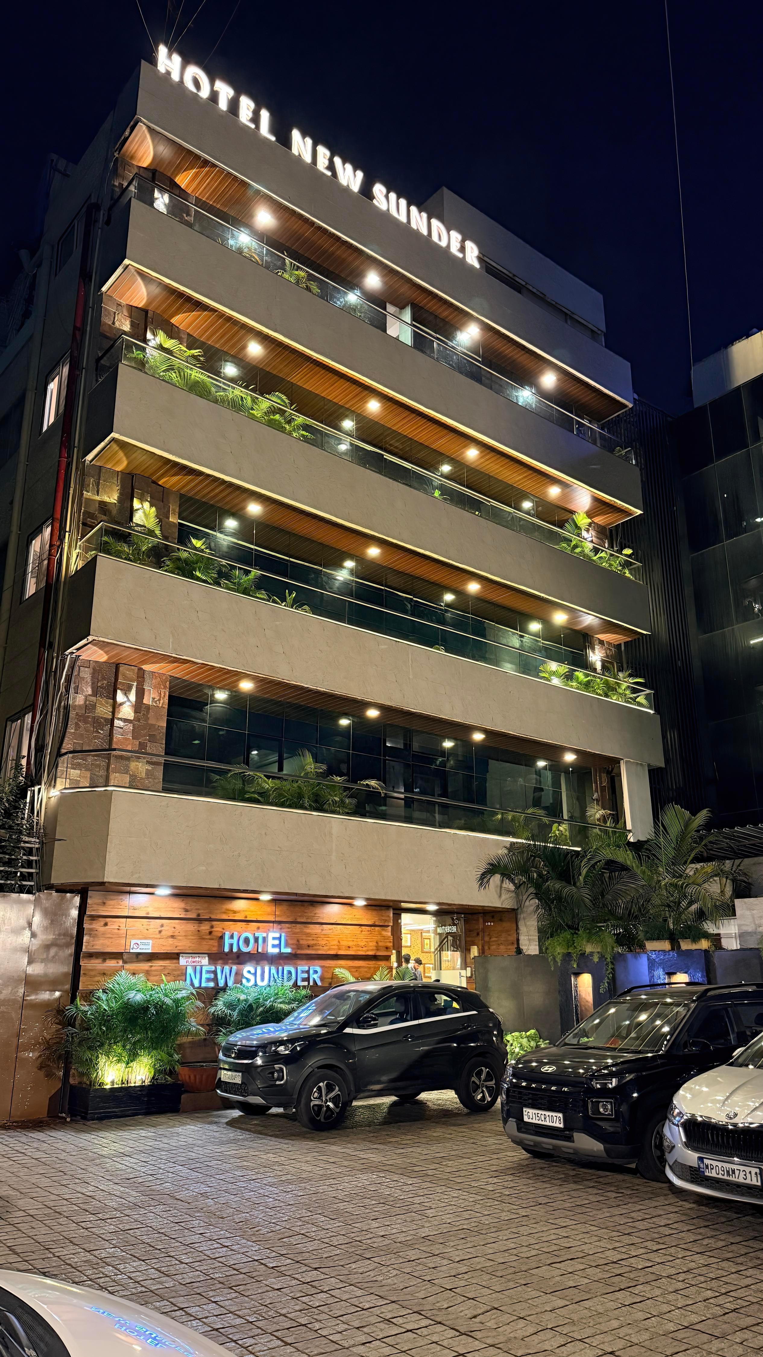Hotel New Sunder - Tap to explore photos