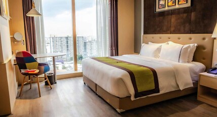 The Bazaar Hotel Bangkok – MRT Lat Phrao Ratchadapisek Room Type - DELUXE HARD FLOOR KING ROOM