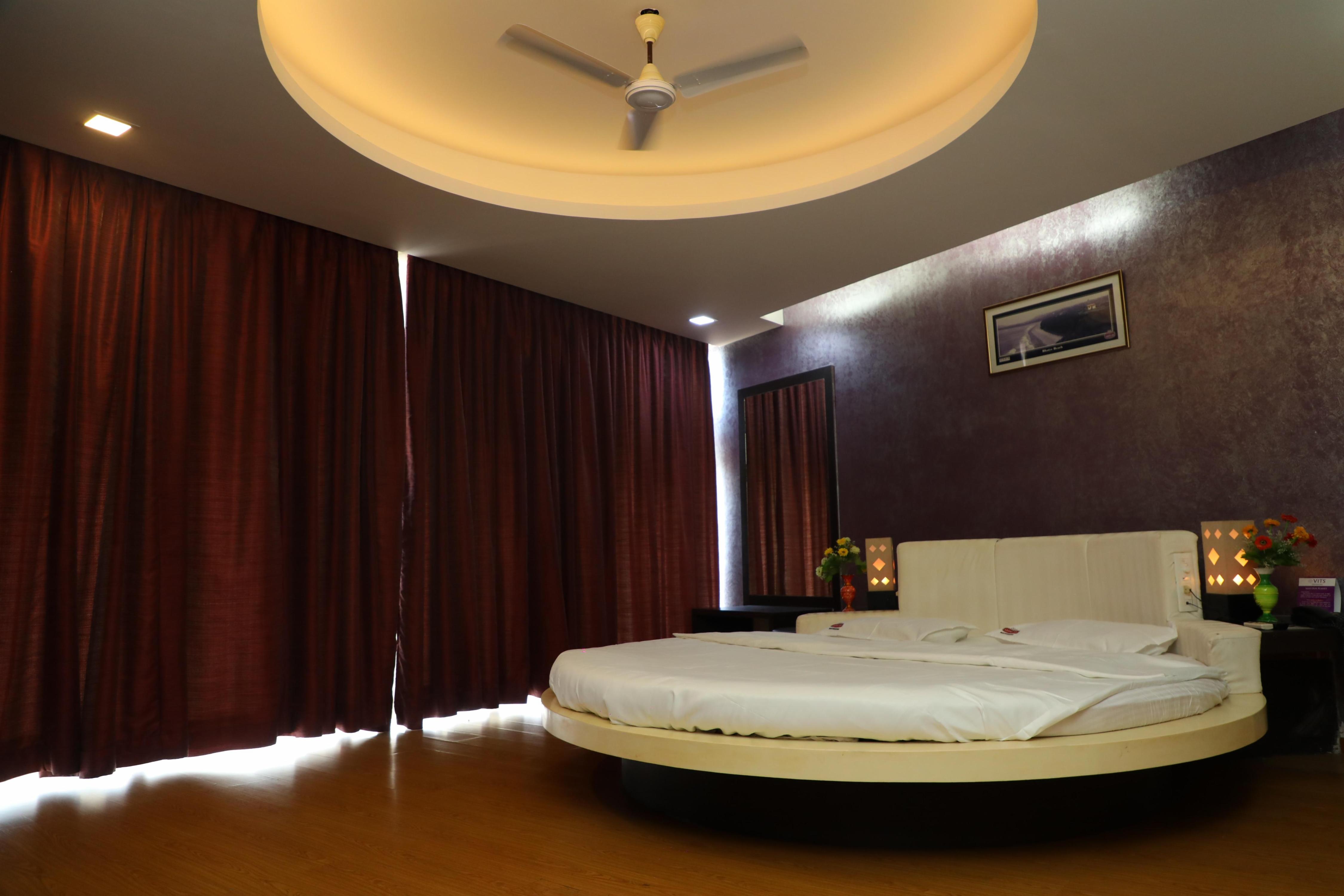 Grand Inn, Ratnagiri - Tap to explore photos