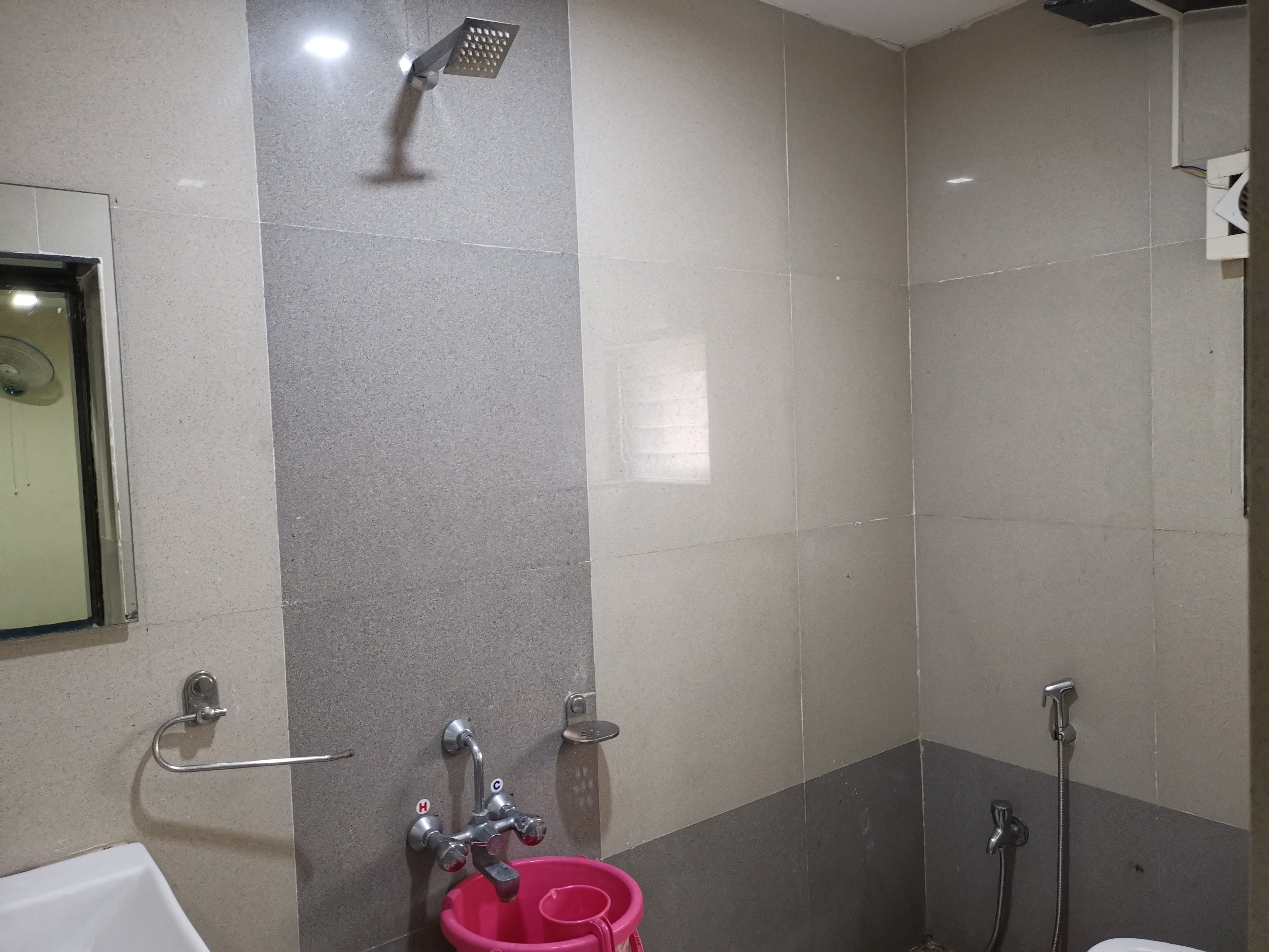 Hotel Royal Treat ( Parking & Near Mahalaxmi Temple ) - Tap to explore photos