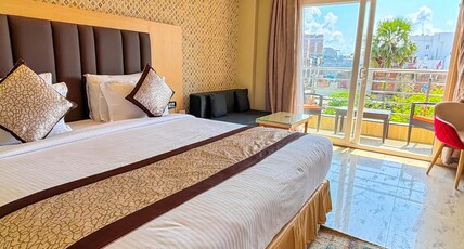 Hotel Golden Tree Room Type - Premium Room Side Balcony Sea View