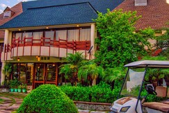 Pyramid Home Divine - A Wellness Resort