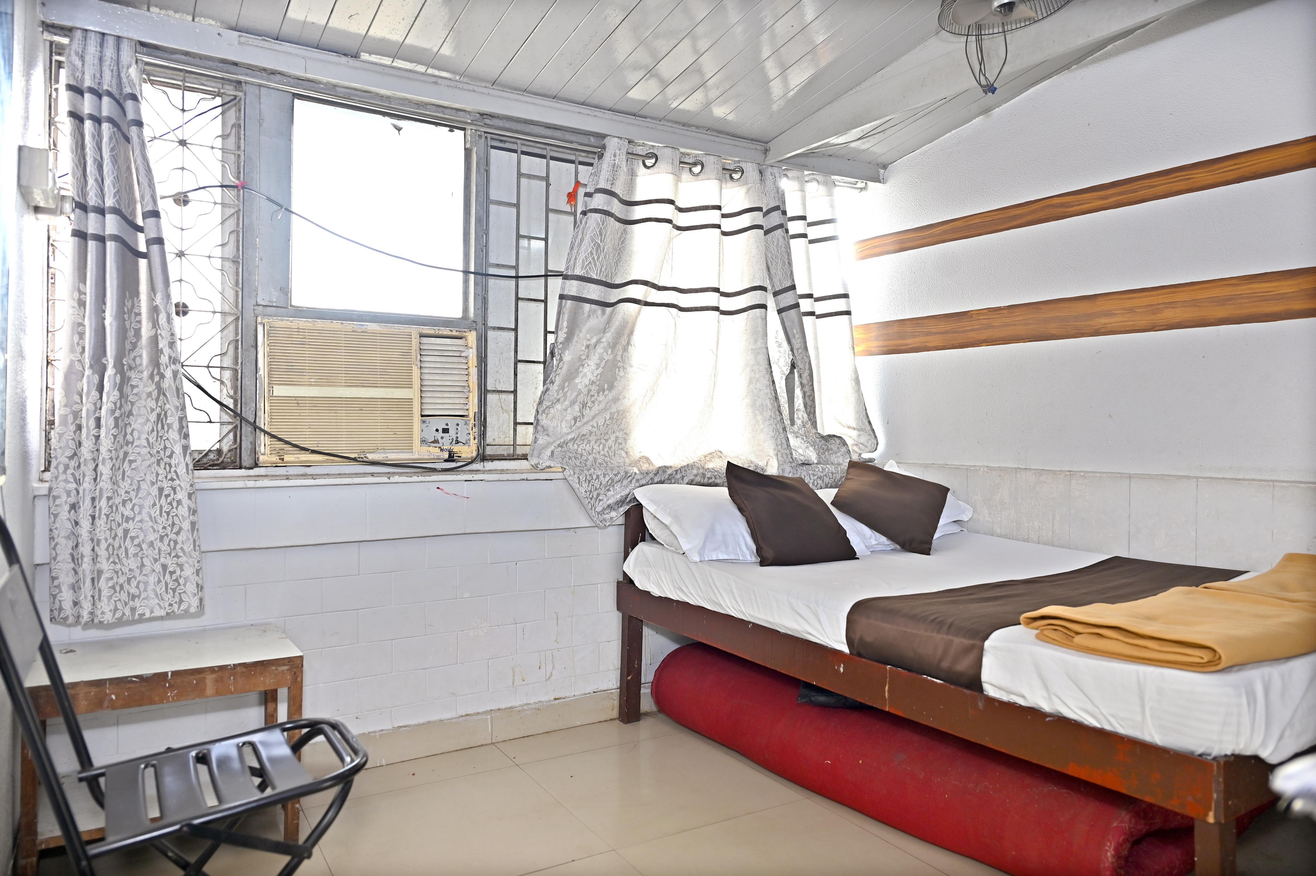 Garib Nawaz Guest House - Tap to explore photos