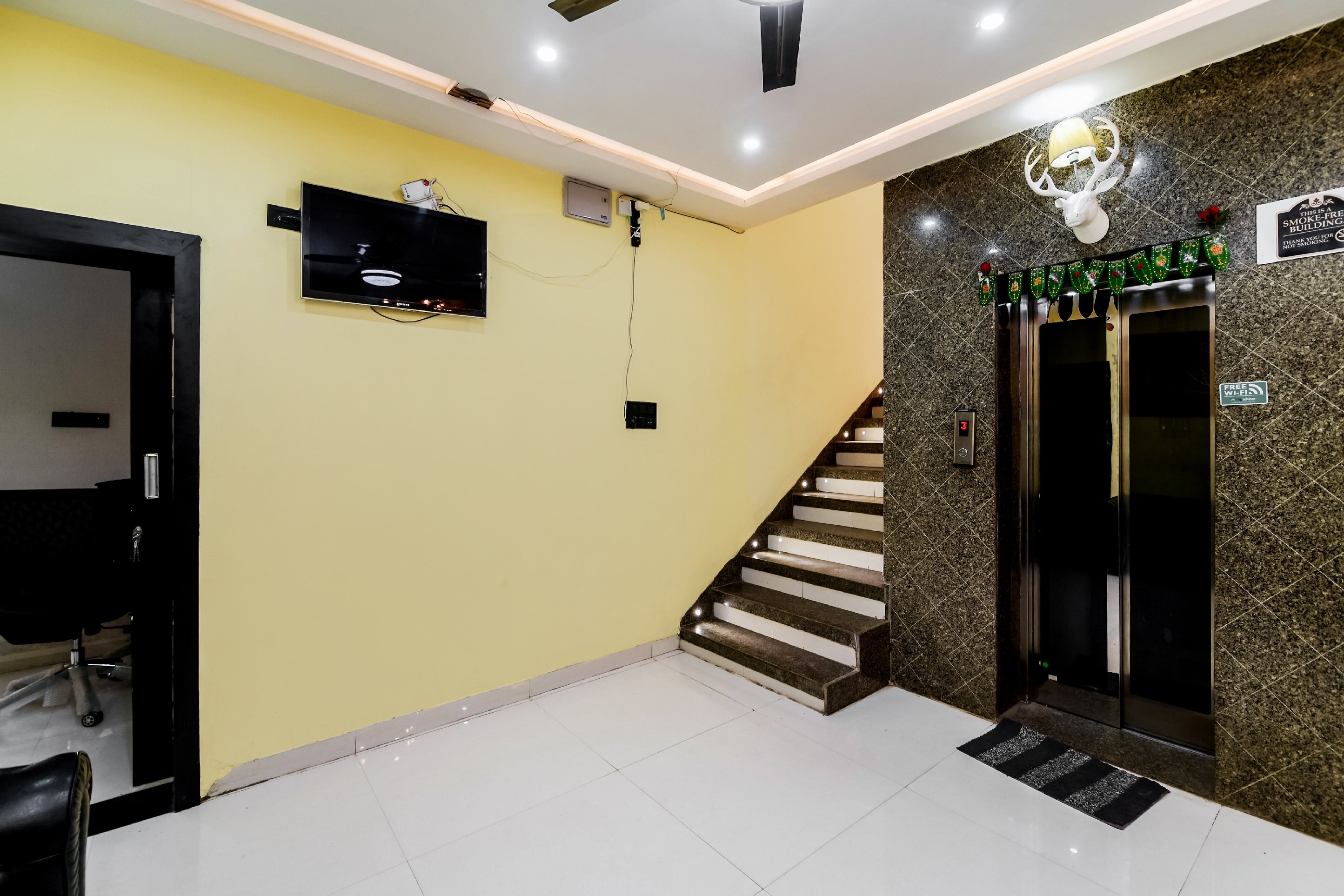 STAY10 Luxury Service Apartment Hotel - Tap to explore photos