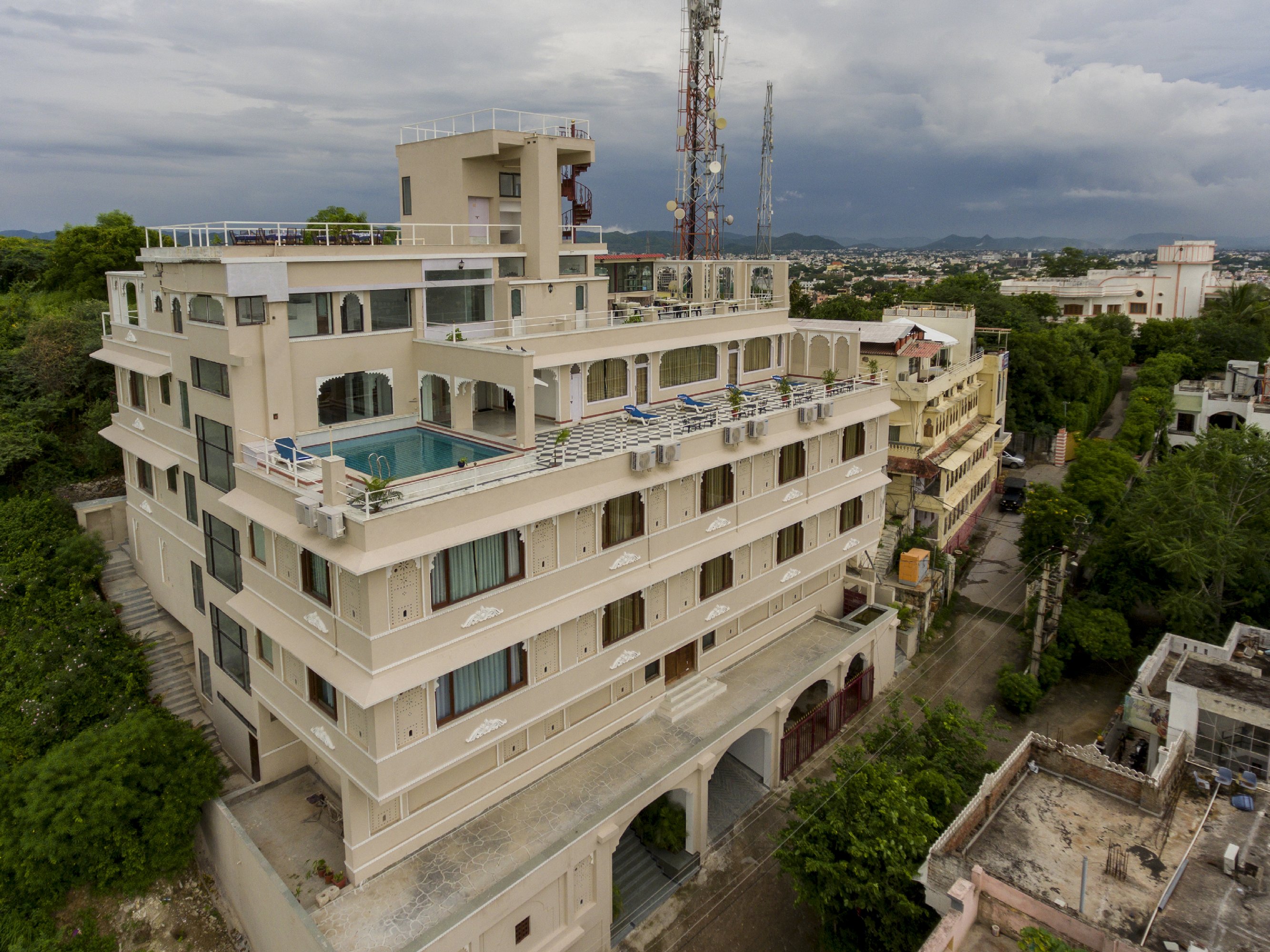 Raj Kuber A Boutique Lake View Hotel - Tap to explore photos