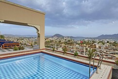 Raj Kuber  A Boutique Lake View Hotel