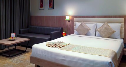 Enrise by Sayaji Ahilyanagar Room Type - Junior Suite