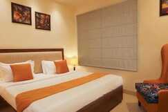 Hotel RK Grande @ 2 min walk from Ludhiana Railway Station