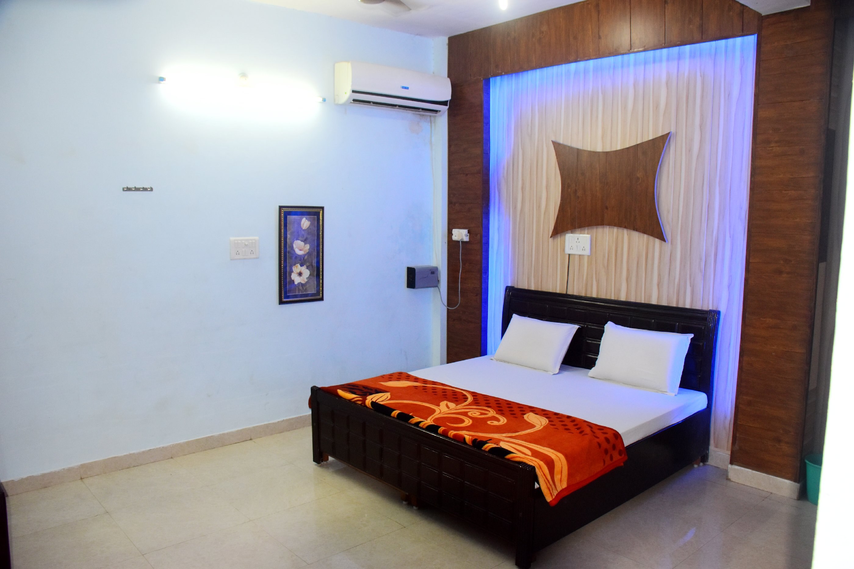 HOTEL SHARMA PALACE - Tap to explore photos